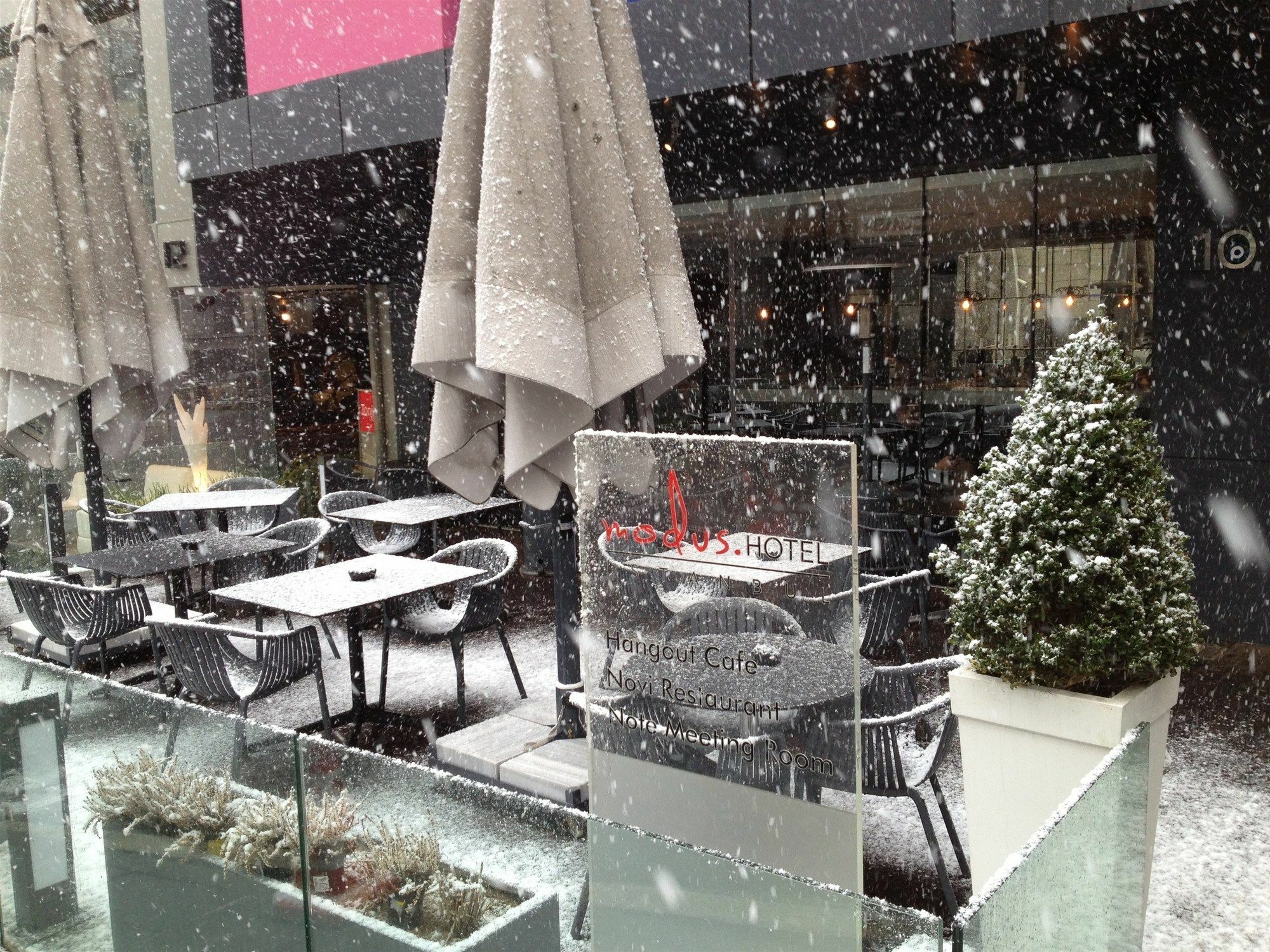 Modus Hotel Istanbul Exterior foto